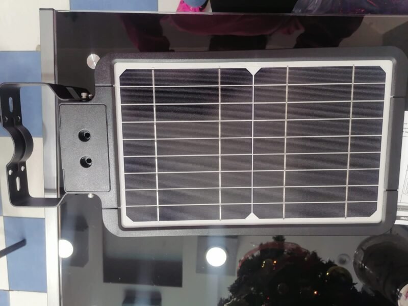 Imagen de WhatsApp 2025-06-17 a las 17.37.54_1a112d97 Luminario solar fijo 25 w Marca Lion Tools (2811)
